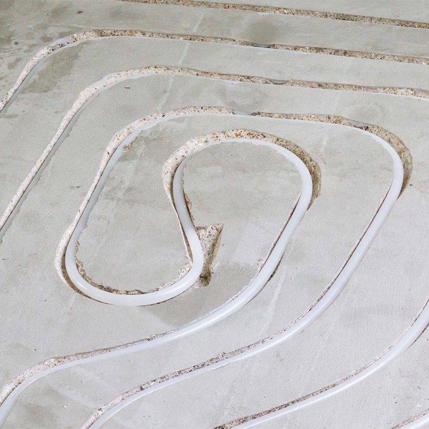 Fu&szlig;bodenheizung fr&auml;sen